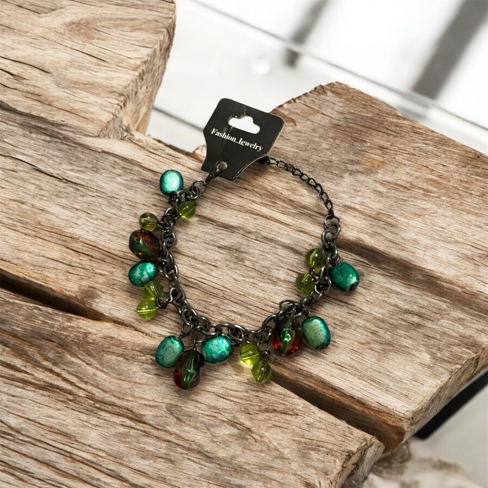 Green and Red Fashion Jewelry Necklace